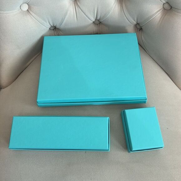 Tiffany & Co. Gift Box Set - Picture 5 of 6